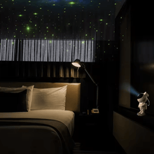 GALAXYSCAPE Projektor gwiazd Astronauta – lampka nocna z pilotem i timerem